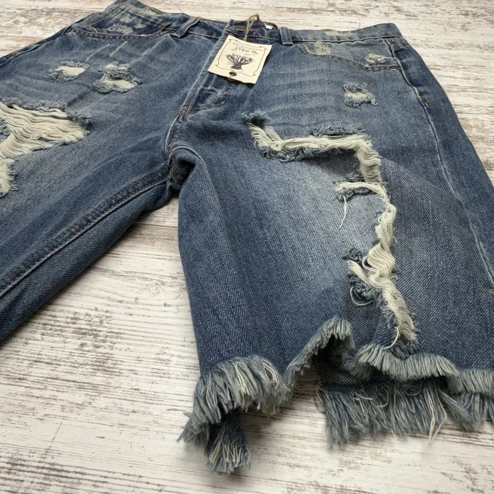 Hippie Bohemian Long Denim Jean Shorts Distressed Raw Hem Fringe Mom Jeans Sz‎ M